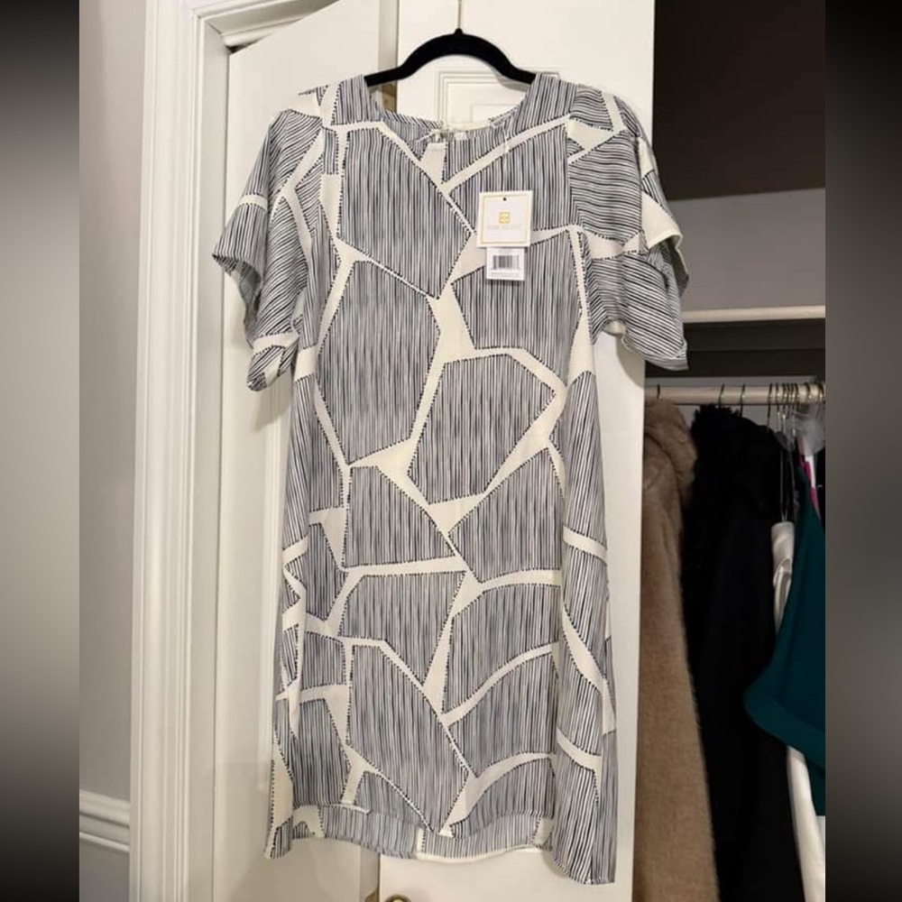 Elegant Monochrome Patterned Mini Dress